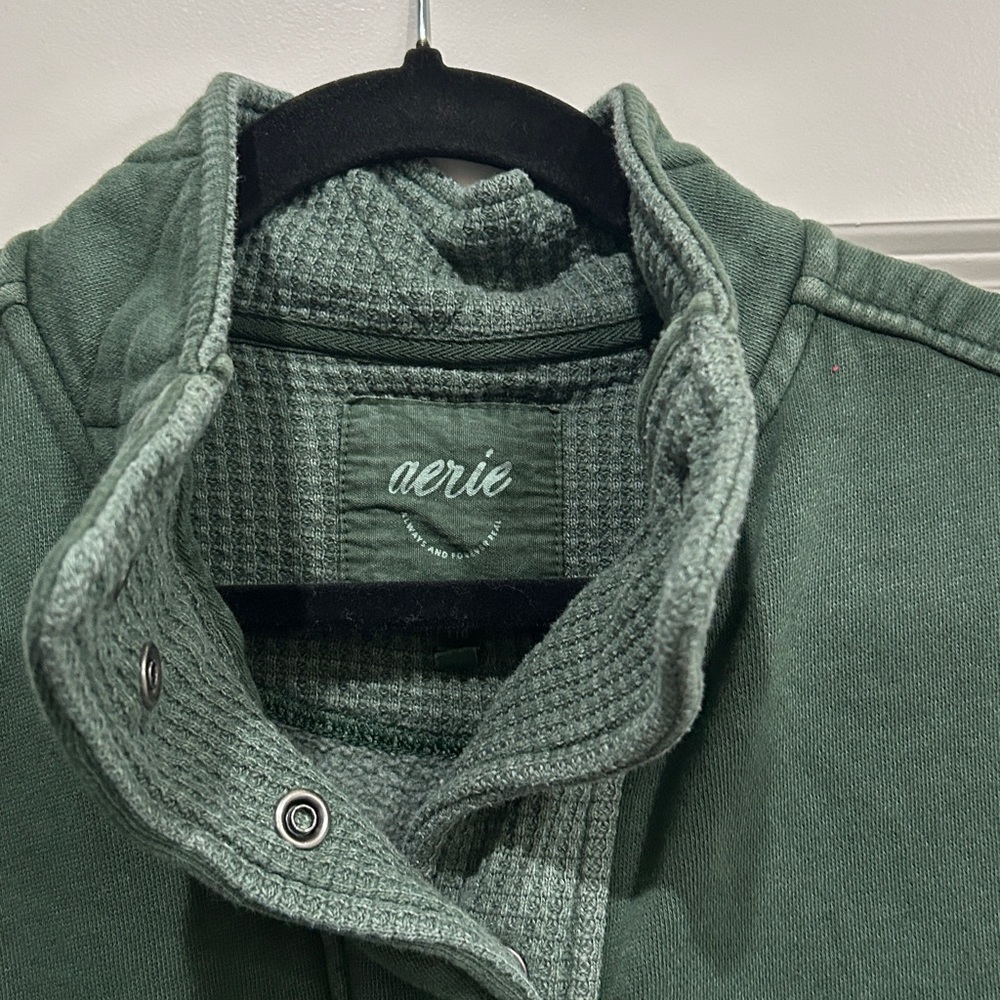 Aerie oversized snap button sweatshirt Large - Picture 2 of 2